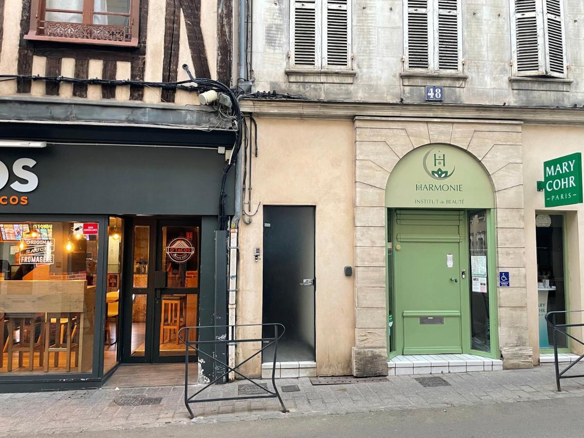 Appartement Complet Hyper Centre Auxerre Bagian luar foto